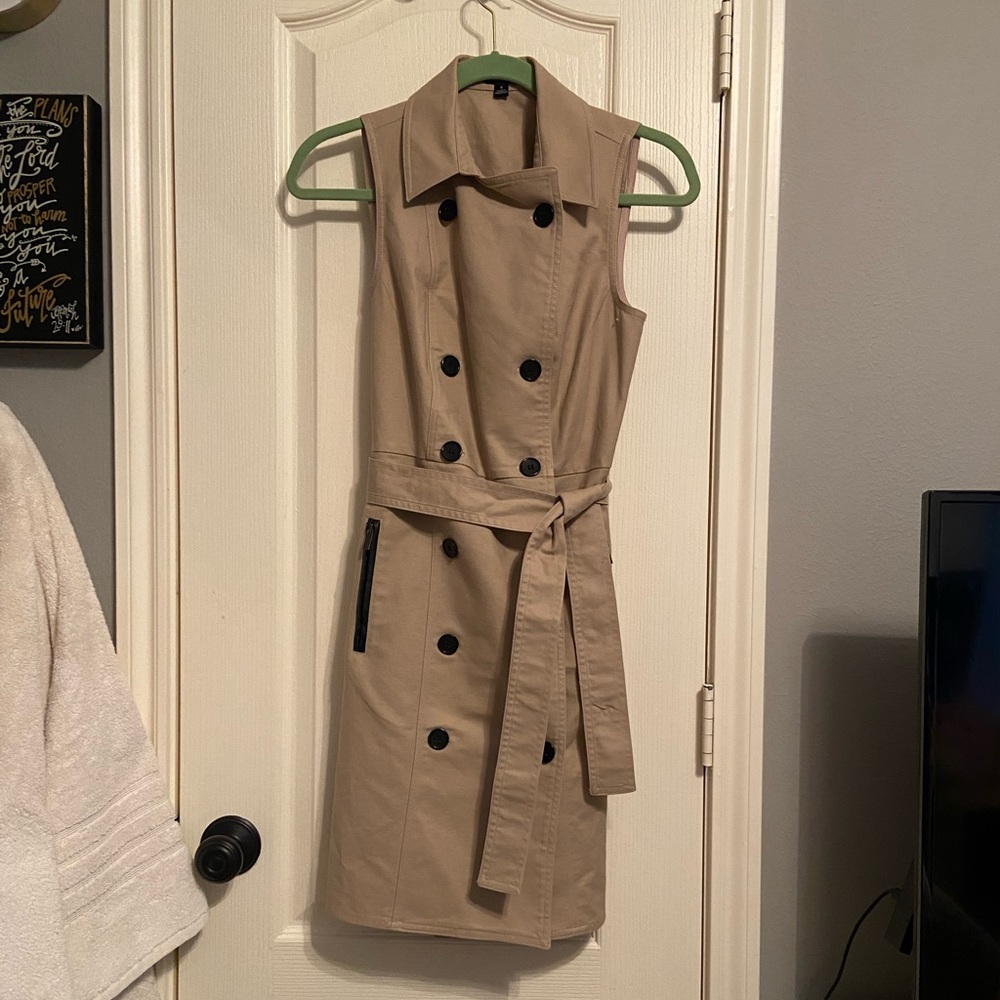 Sleeveless Trench Dress in Beige with Belt